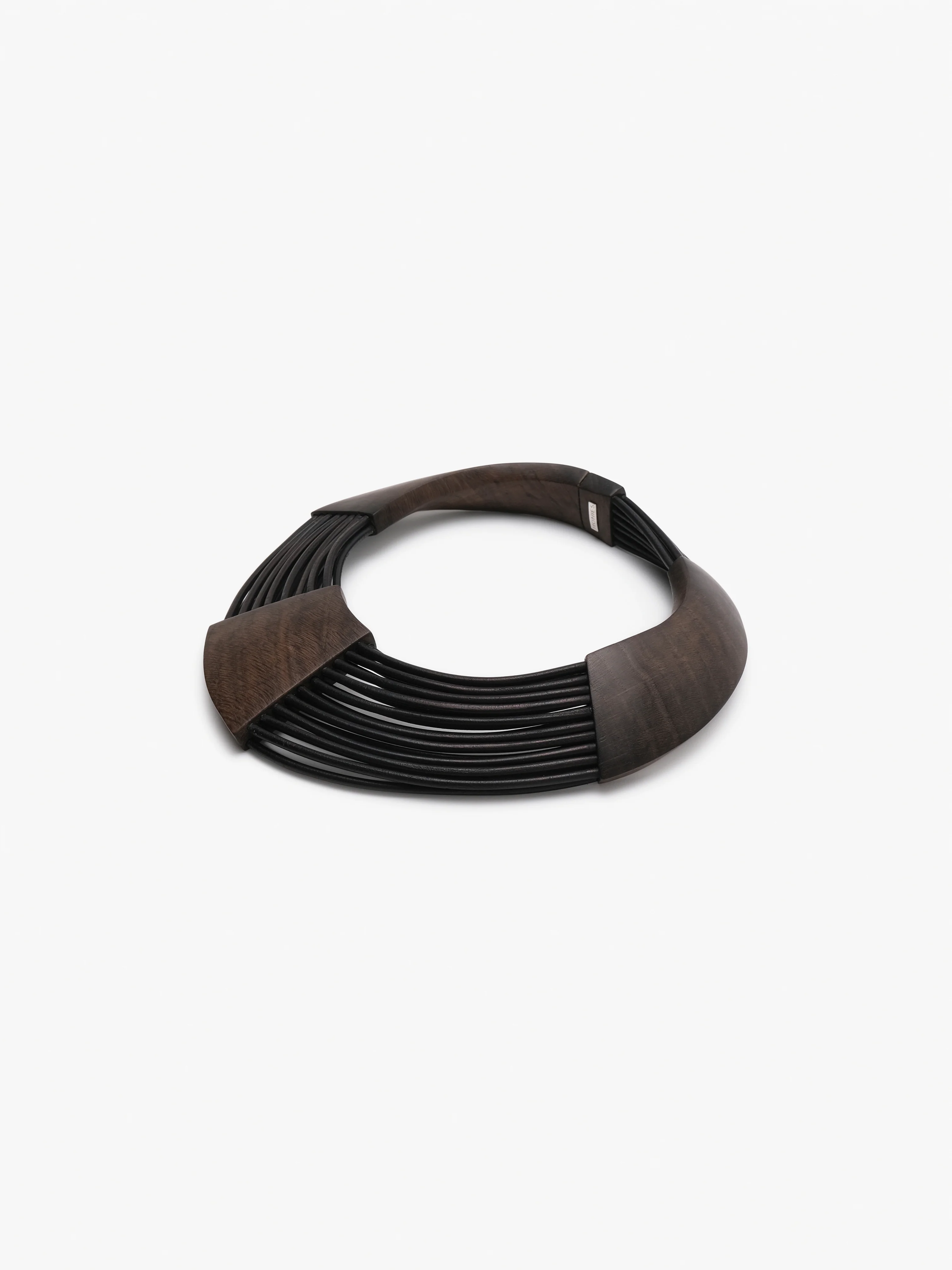 Brisa necklace: bog oak, leather - Image 5