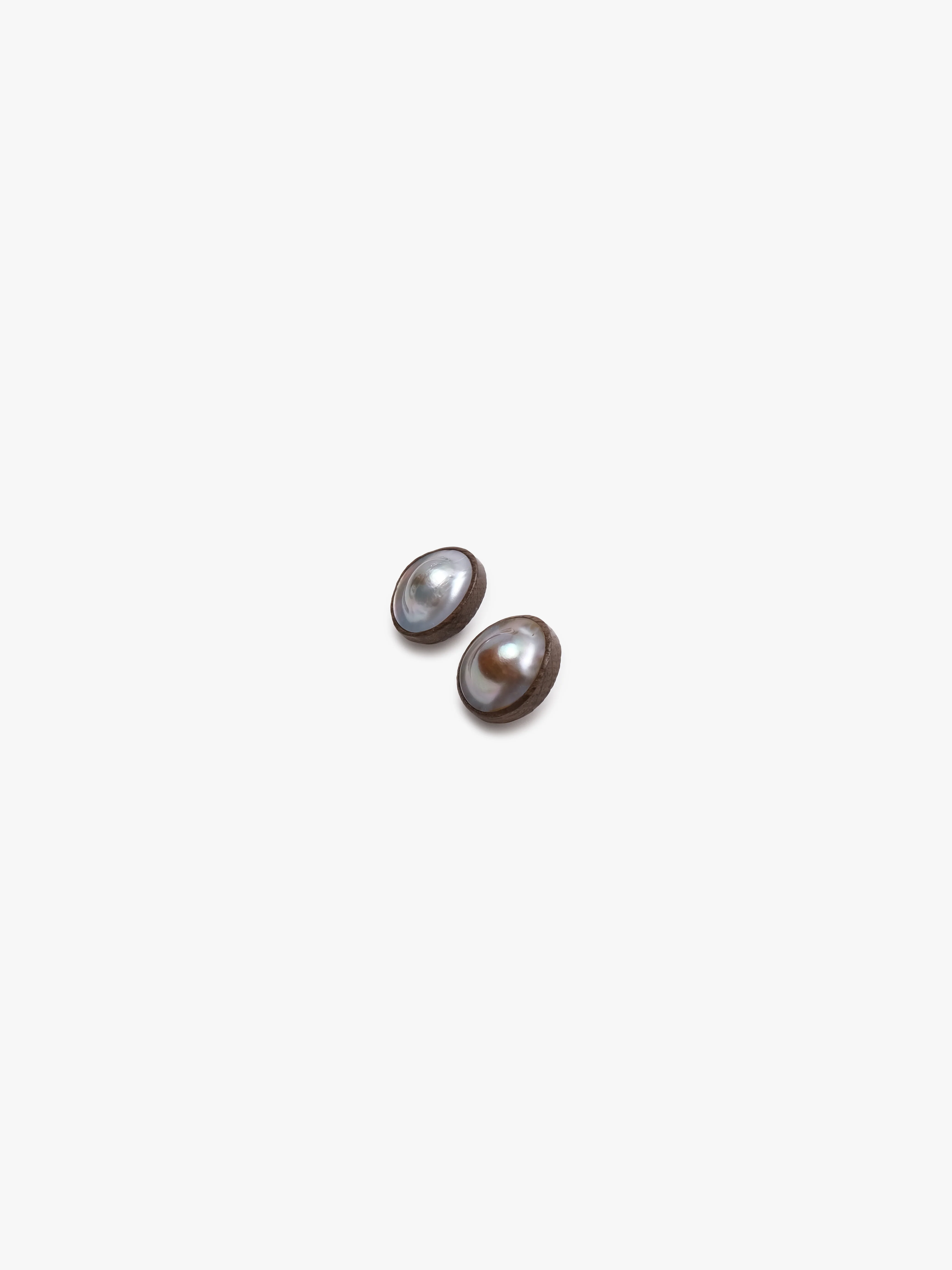 Earrings: Mabé pearl, bog oak - Image 5