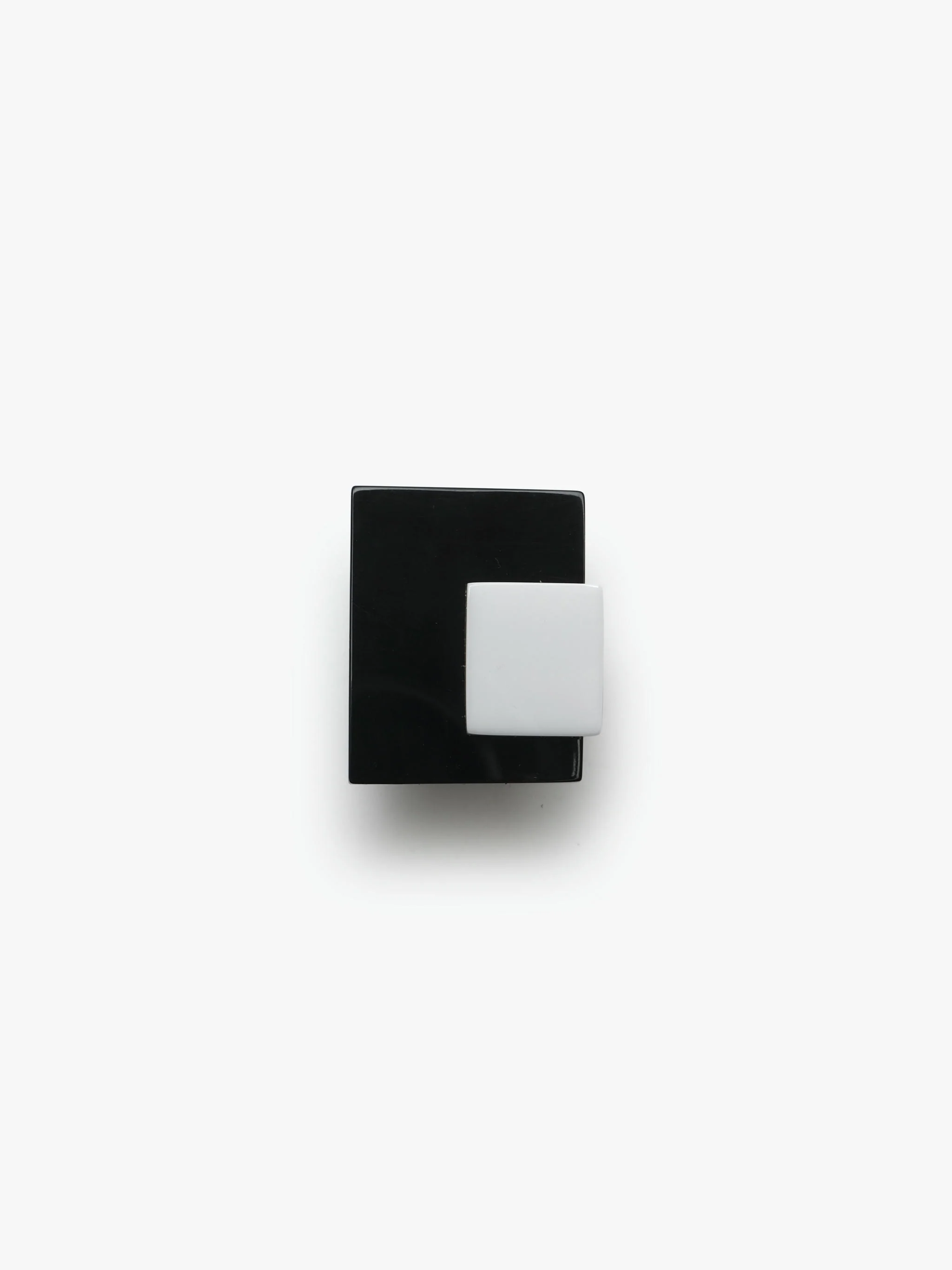 Gabi ring: black/white acrylic - Image 3