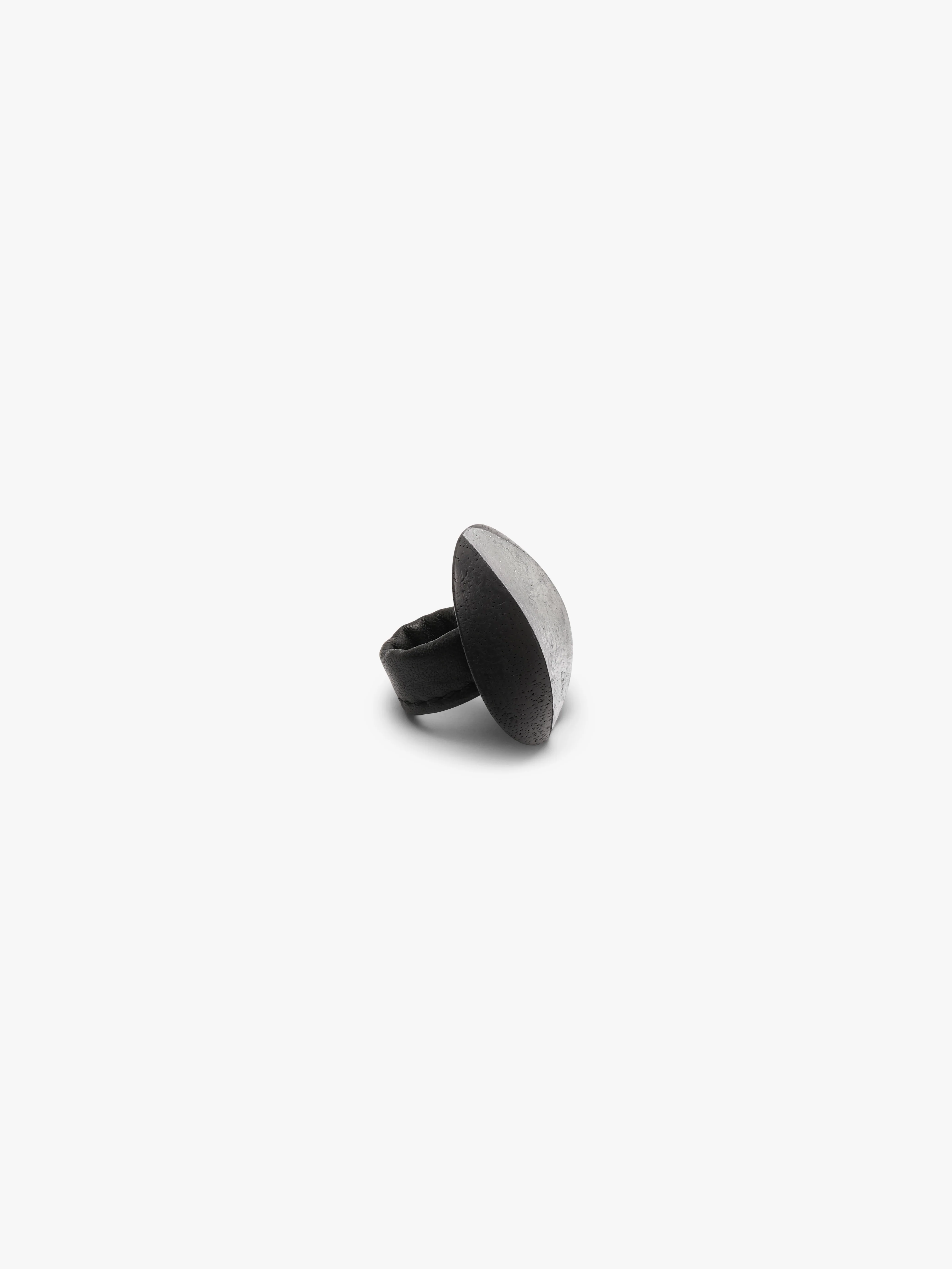 Ibex ring: acacia, leather, silverfoil - Image 6