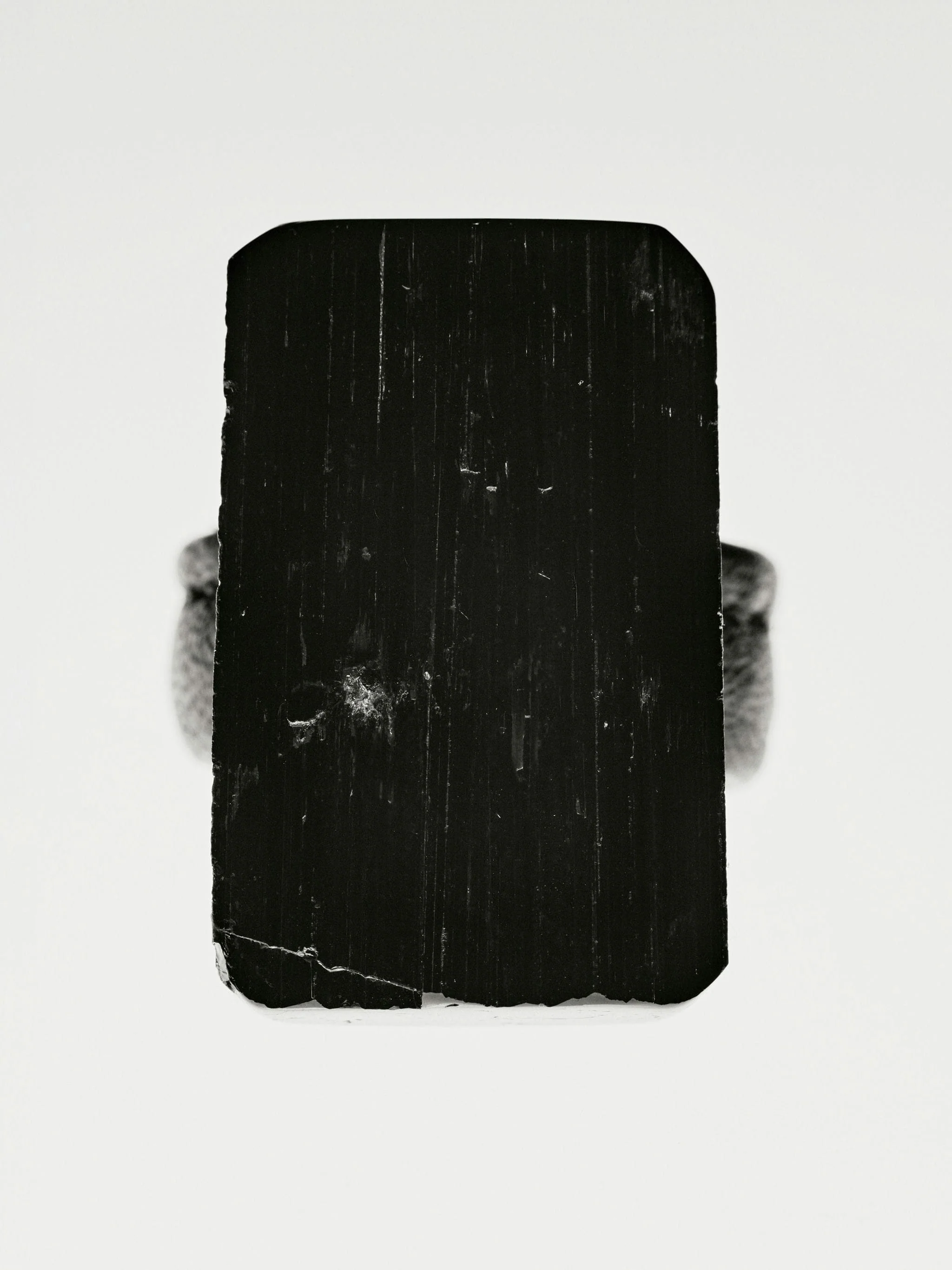Encre ring: black tourmaline, leather - Image 3