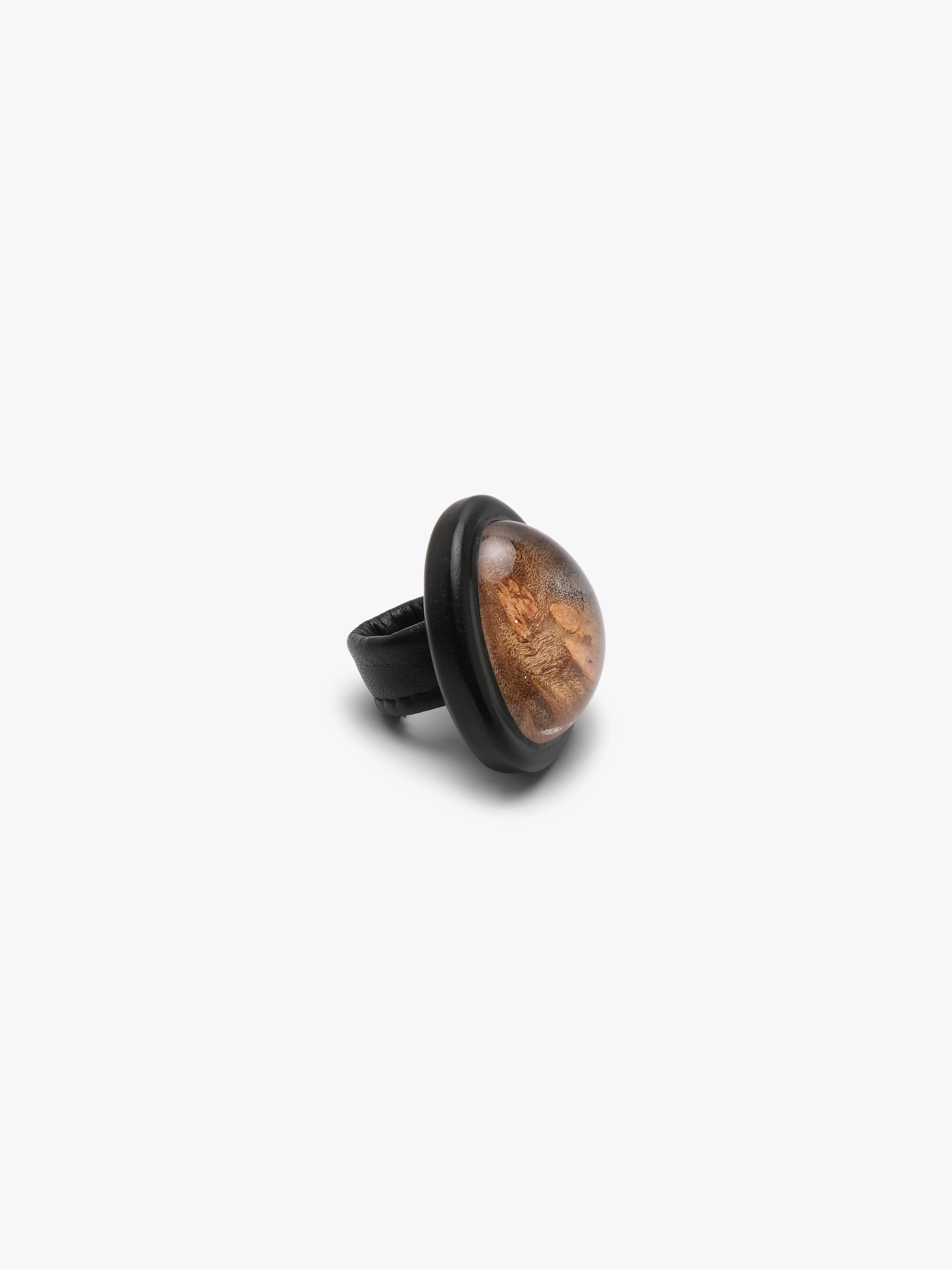 Ring: briar root, quartz, ebony - Image 2